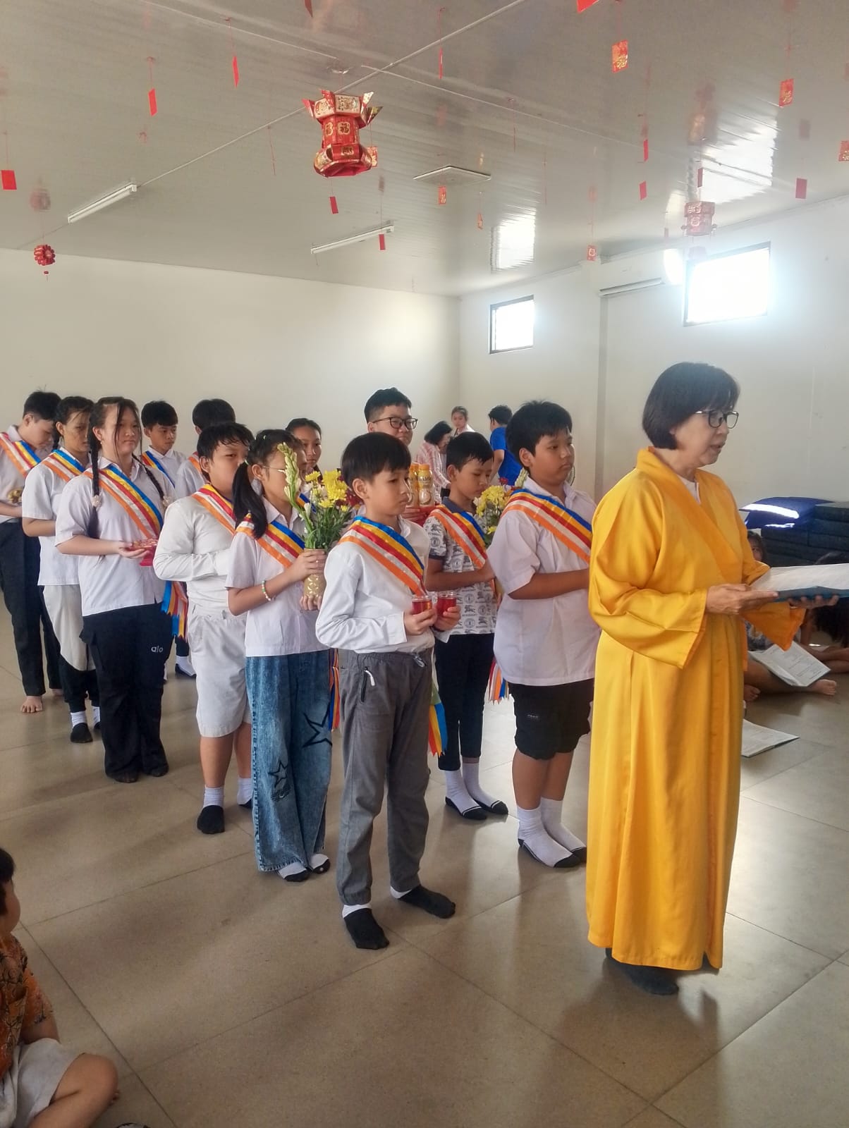Puja bakti acara Waisak